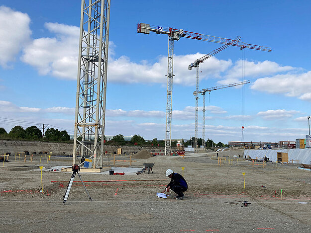 Auf dem Neubauareal Kronsrode-Nord in Hannover sind die Erdarbeiten abgeschlossen und die ersten beiden Baufelder bereit für den Hochbau unter Regie der GWH Bauprojekte.