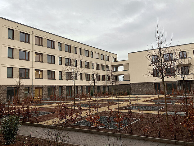Nach zwei Jahren Bauzeit hat die GWH Bauprojekte das Wohnkonzept Jackson Three in Mannheim mit insgesamt 155 Mietwohnungen fertiggestellt.